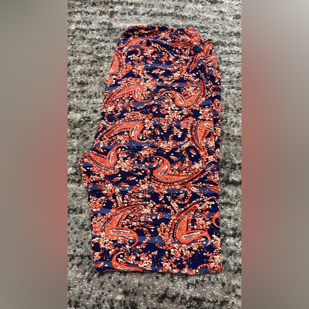 LuLaRoe Tall and Curvy leggings